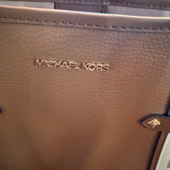 Brand new. Need a backpack - Picture 2 of 3